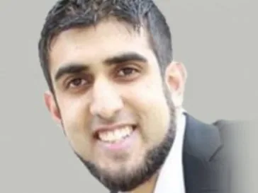Dr Fezaan Gatrad, Implant Surgeon